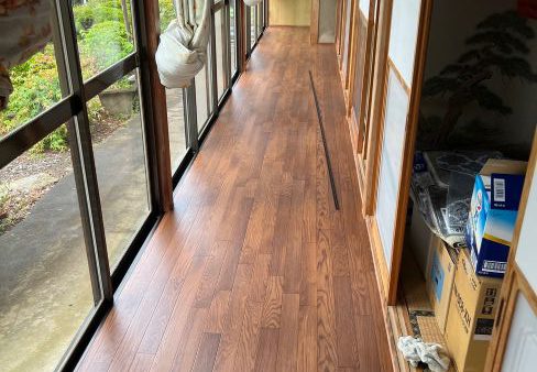 登米市中田町　クッションフロア貼り